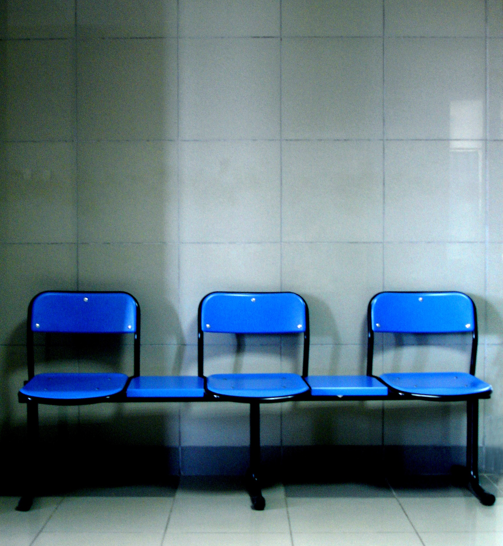 Image of empty hospital chairs